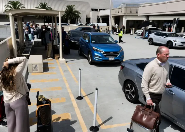 Lyft starts a business travel brand, escalating Uber rivalry