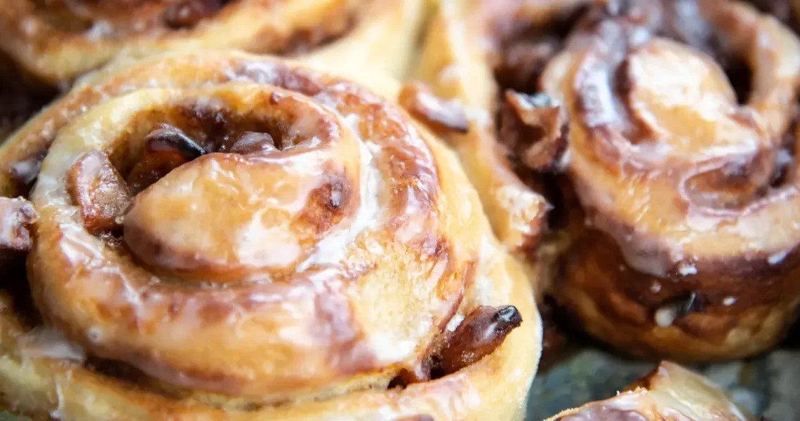 The best cinnamon roll in every state, according to diners