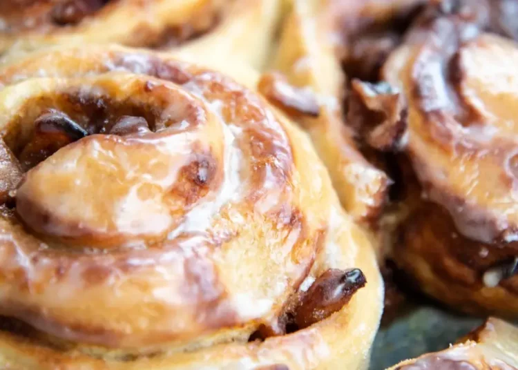 The best cinnamon roll in every state, according to diners