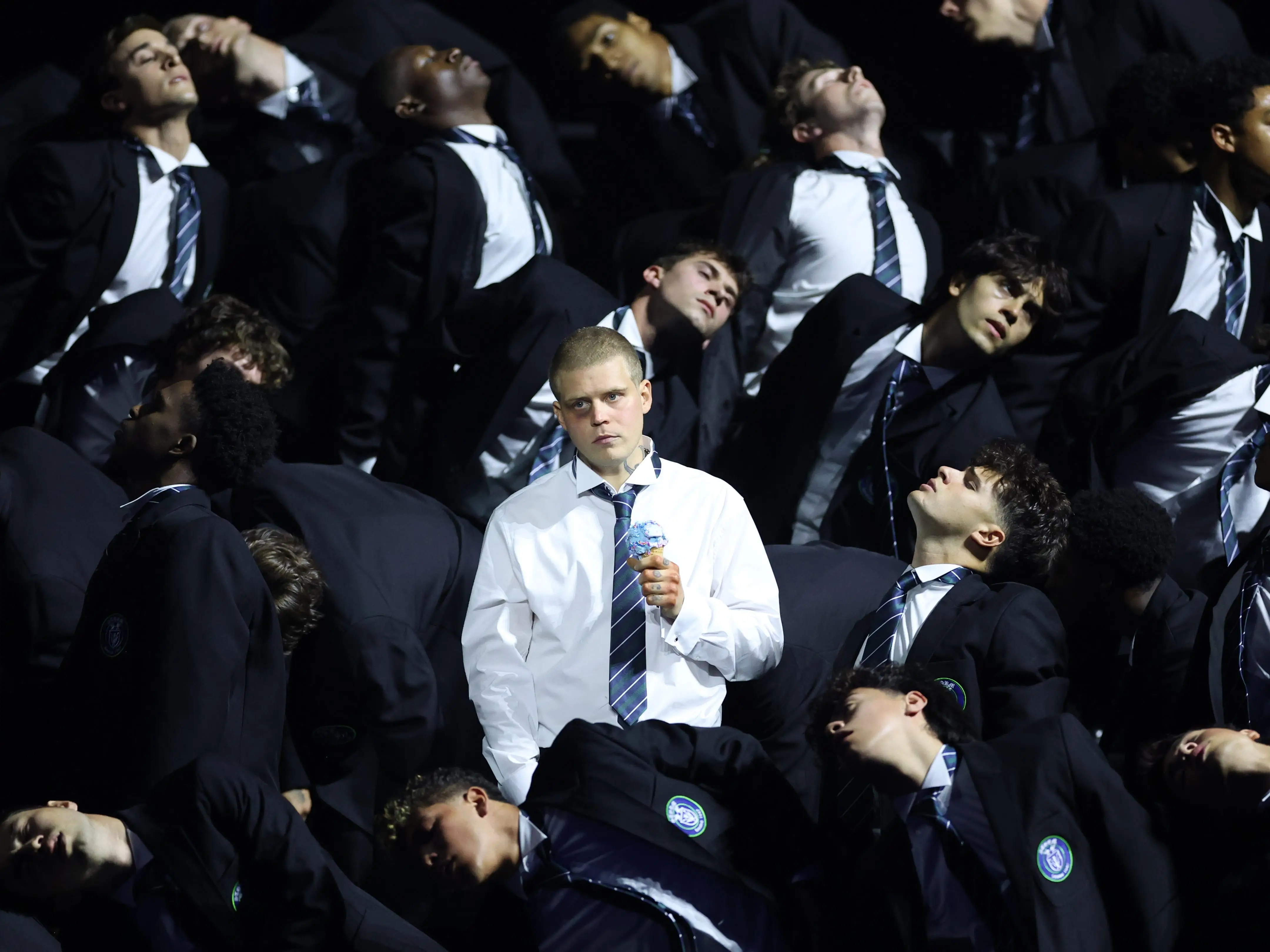 Gener8ion and Yung Lean performing Storm at the MTV Video Music Awards