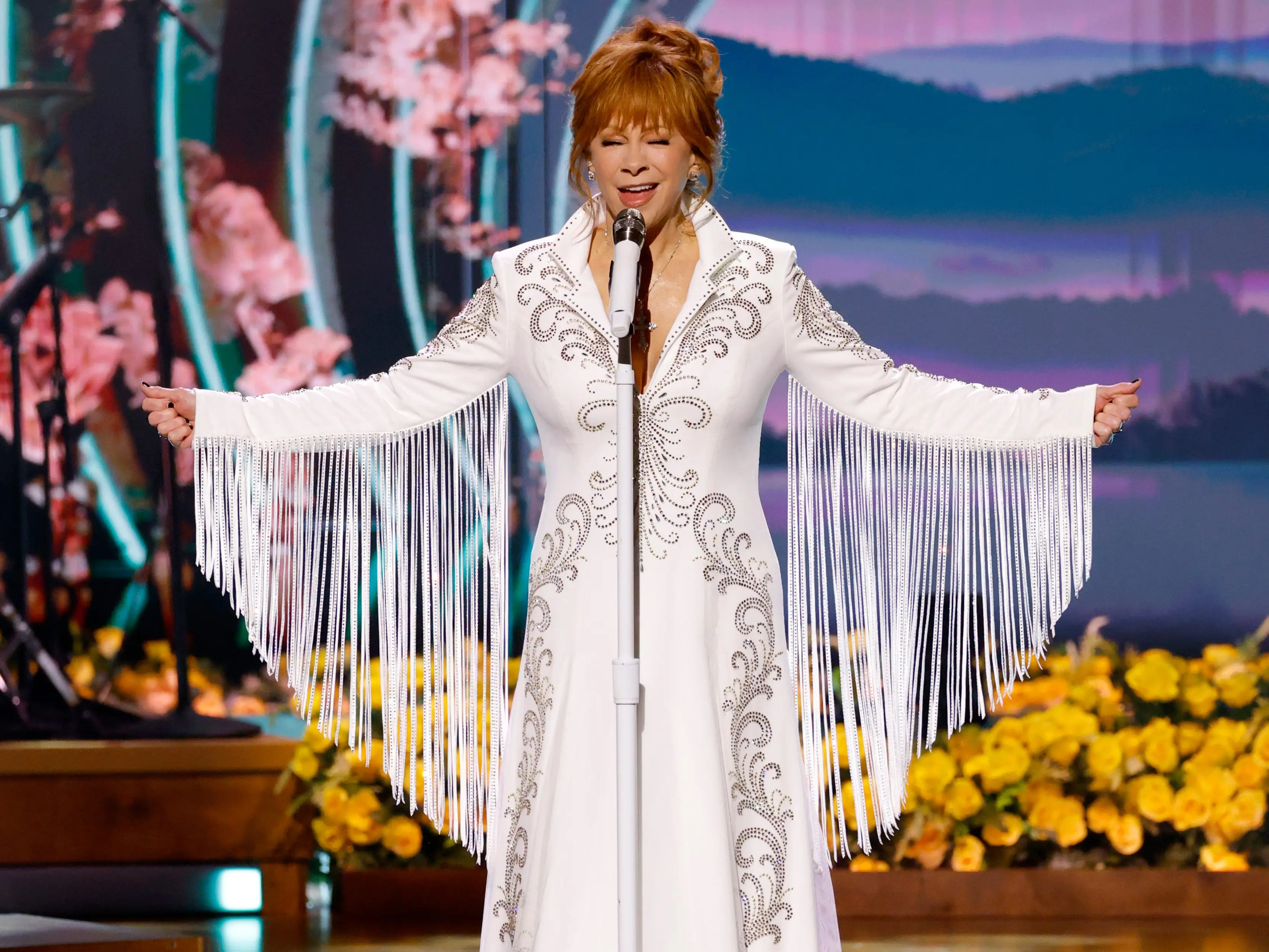 Reba McEntire performs at the CMA's