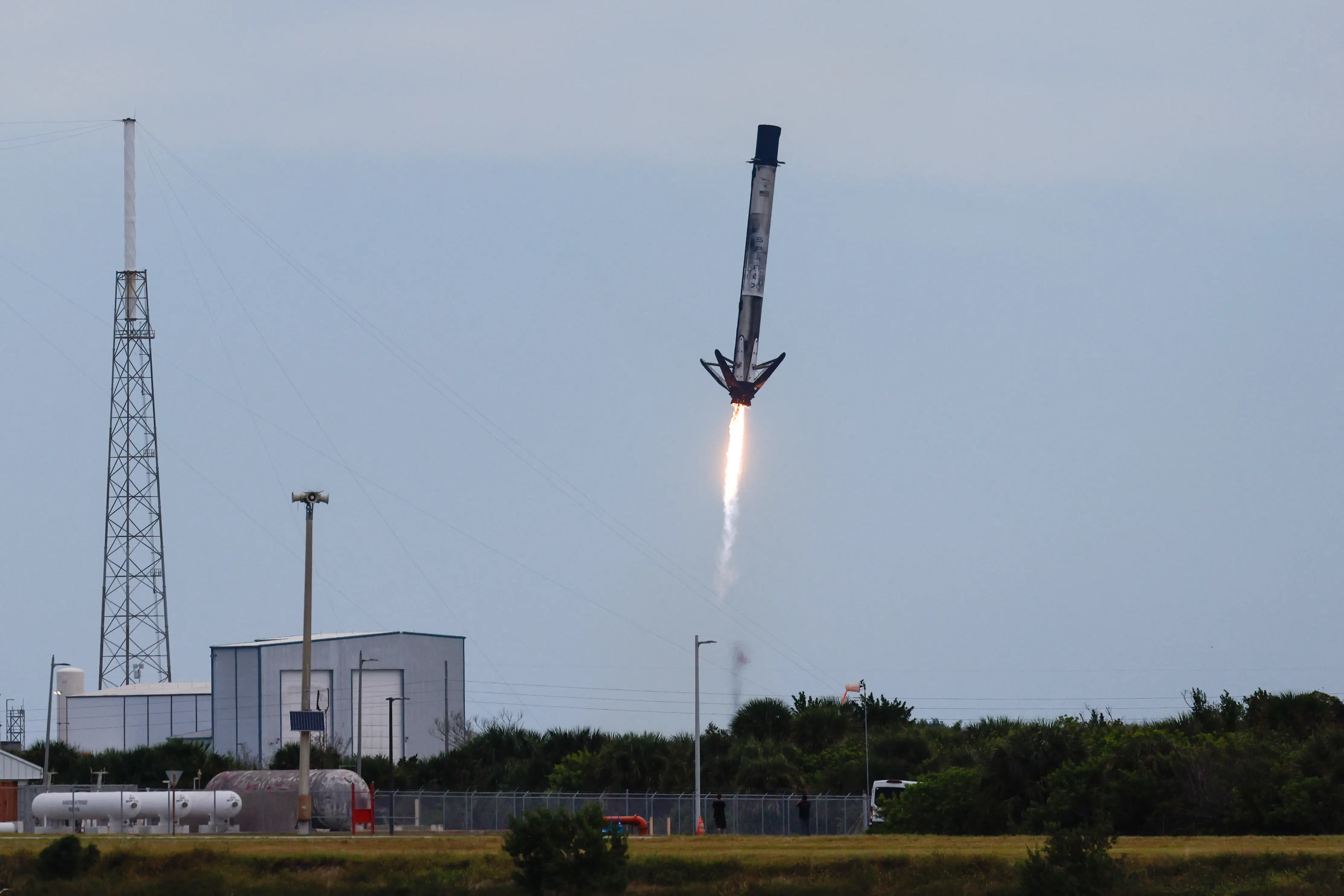A SpaceX Falcon 9 rocket returns