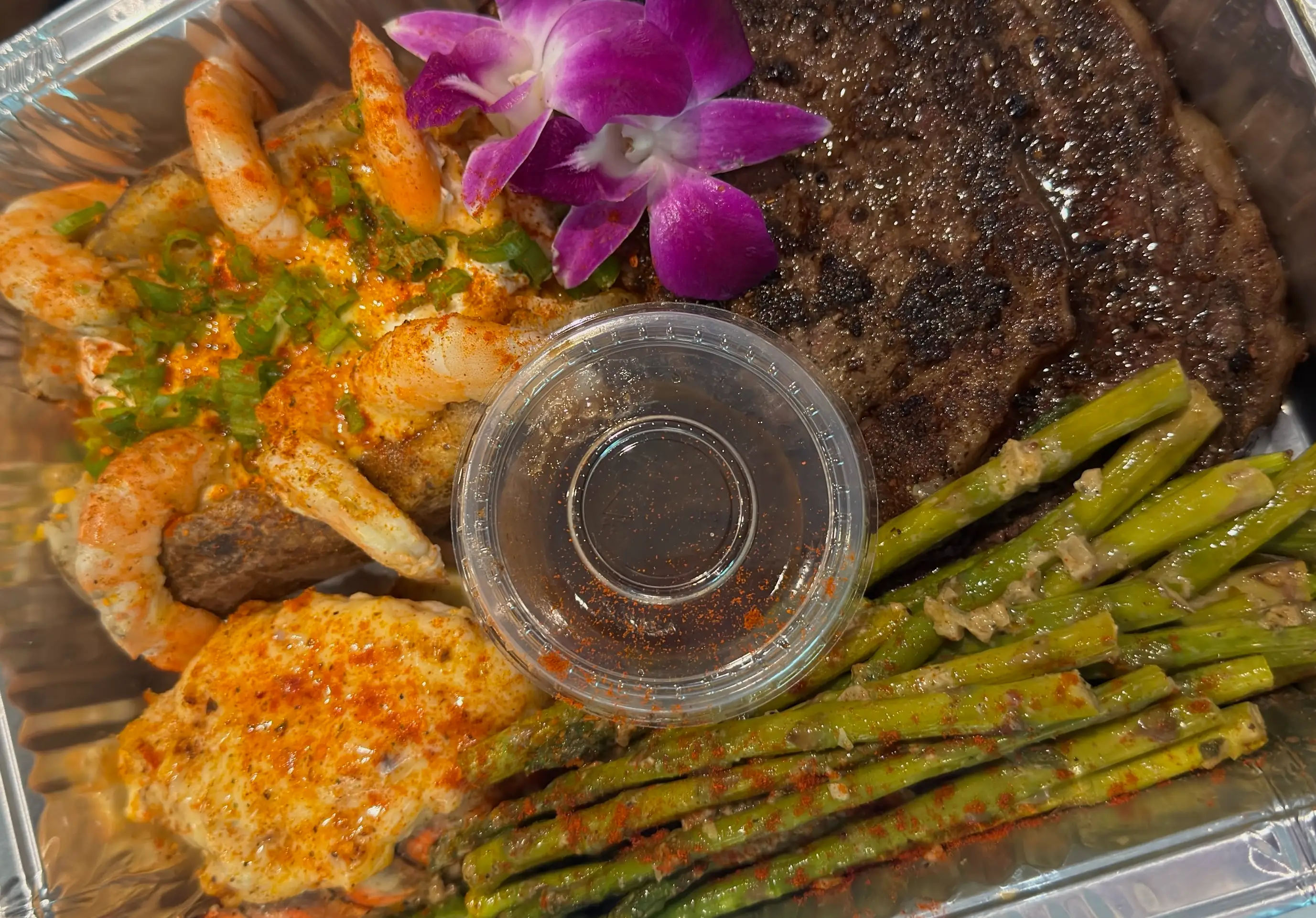 reds garlic seafood