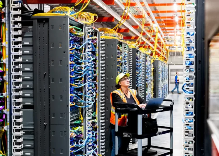 The states with the fewest and most data centers, ranked