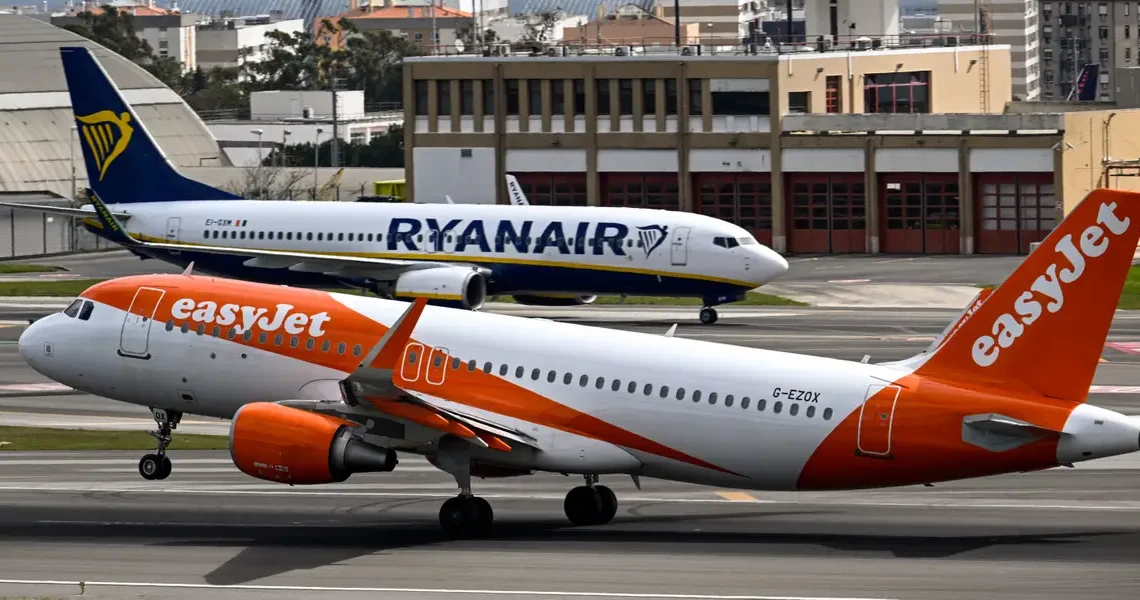 EasyJet joins the ranks of budget airlines installing Starlink — and puts pressure on its rival Ryanair