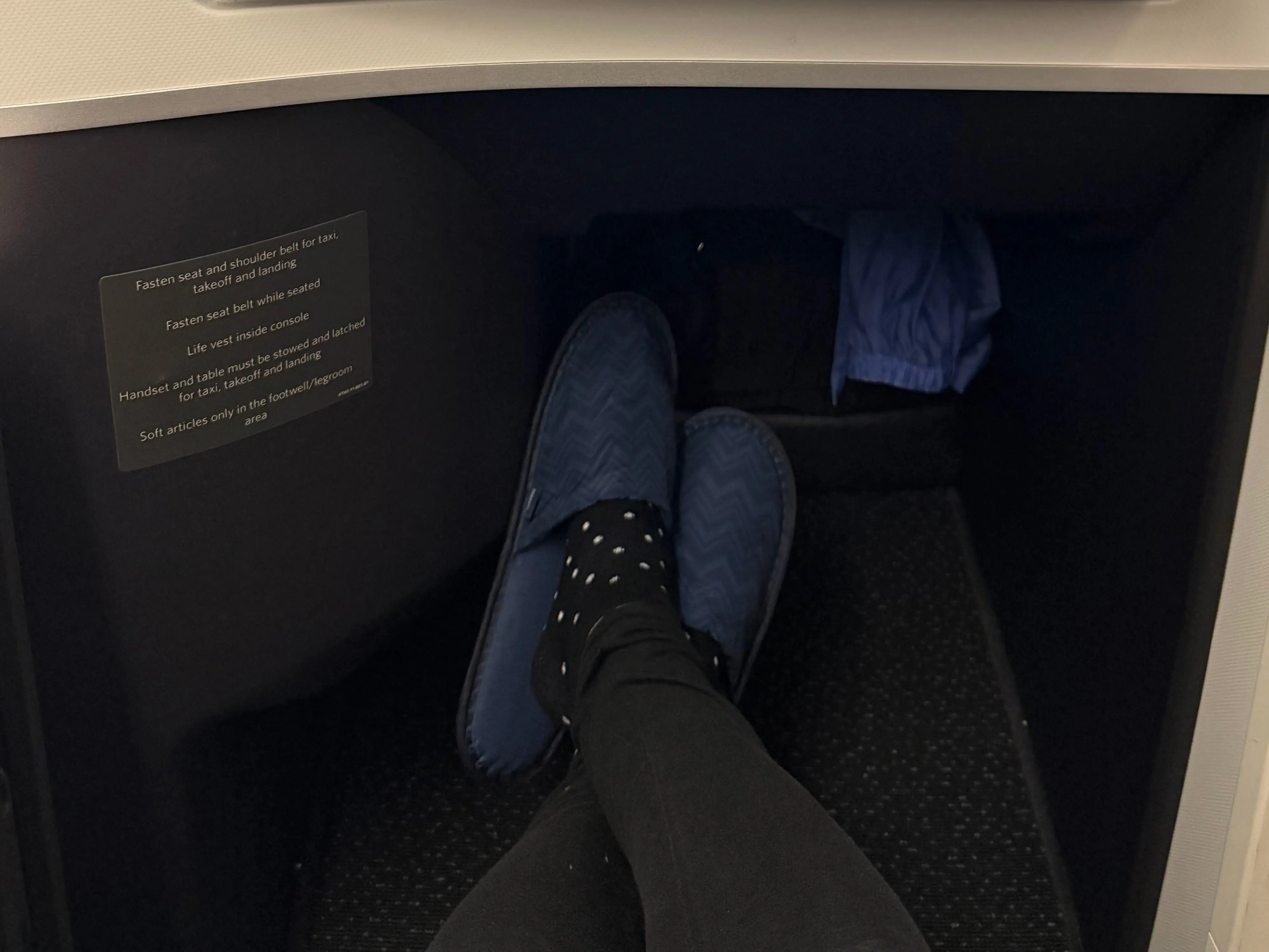 photo facing the tv in delta one