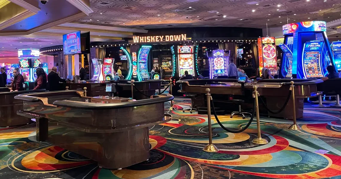 I’ve lived in Las Vegas for almost 20 years. Tourists should stop wasting money on these 5 things.