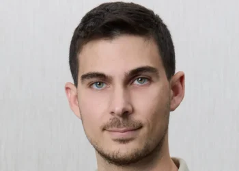 Lightspeed is betting this startup can lure shoppers with a feed of AI images. Read the pitch deck it used to raise $7M.