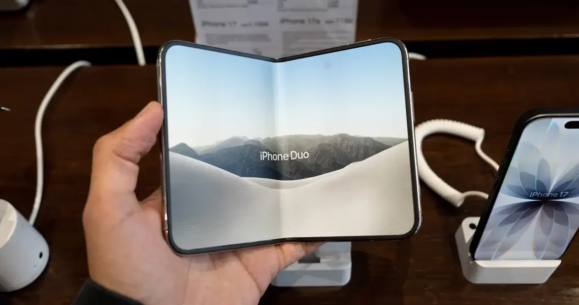 Apple’s iPhone Duo is getting roasted over screen cracks