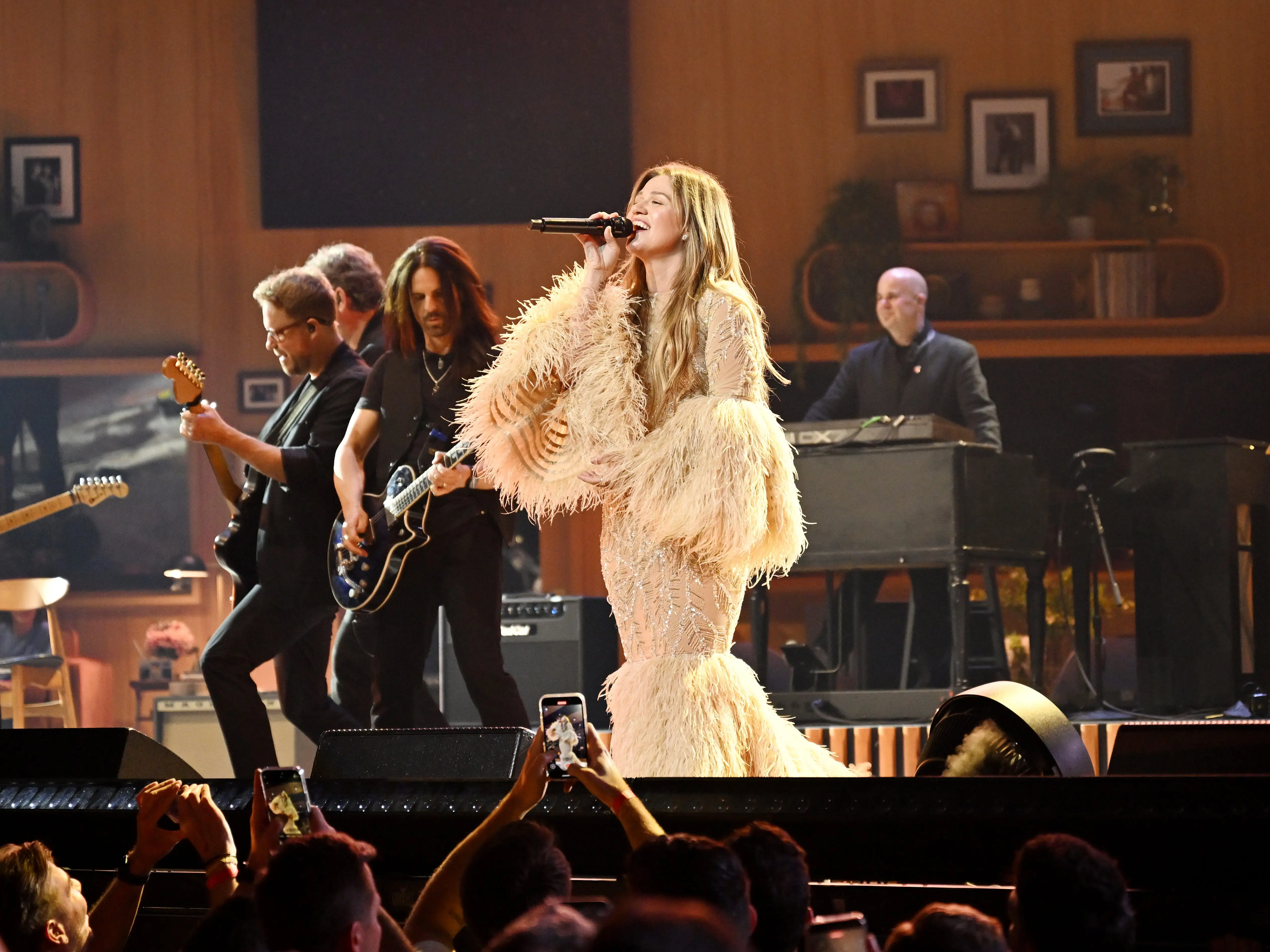 Kelly Clarkson performs at her Las Vegas residency in 2025.