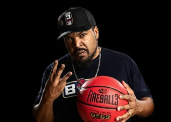 I’m Ice Cube. I start my day with gratitude, avoid using AI tools, and want a burger for lunch every day.