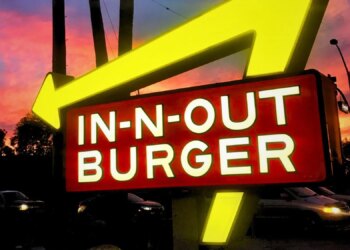 A Black Market for In-N-Out Burger Delivery Is Thriving in Los Angeles. Here’s Everything We Know.