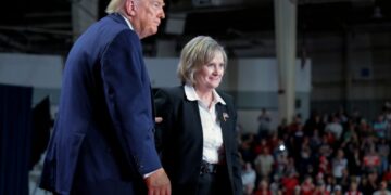A tough environment forces ‘safe’ Republicans to actually campaign