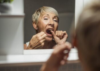 Dental floss is shedding potentially harmful chemicals