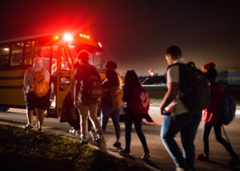 Under permanent daylight saving time, kids’ commutes would be a lot darker