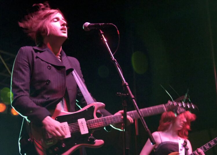 3 Indie Sleaze Bands From the 2000s I Can’t Believe Millennials Forgot About