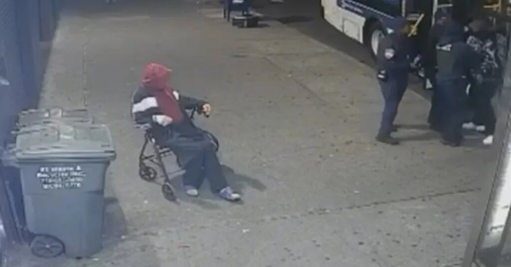 He Said He Paid the $3 Bus Fare. Then M.T.A. Workers Tackled Him.