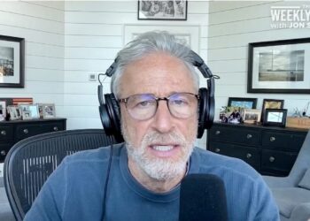 Jon Stewart Makes Midterm Plea to Vote Against Trump: ‘Send a Message to This Reckless S—tshow of an Administration’
