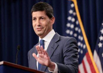Federal Reserve holds interest rates steady