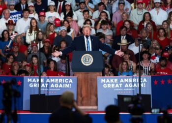 Trump defends White House redecorating — and Cheesecake Factory — from Obama’s mocking