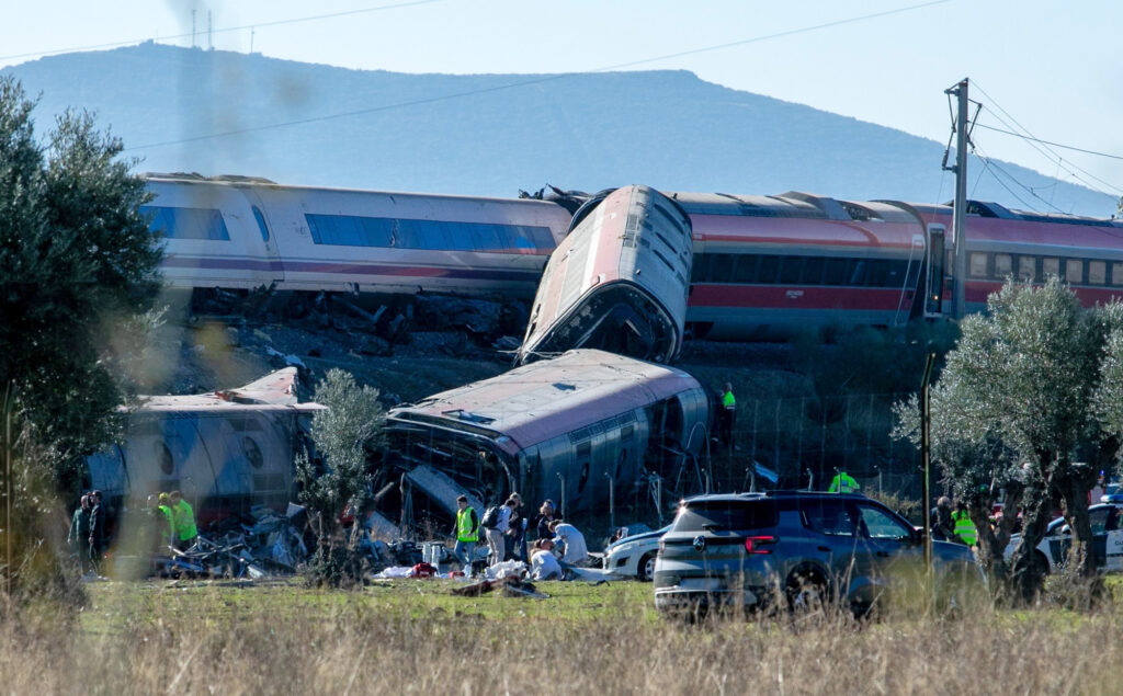 At least 30 people killed after trains collide in Spain