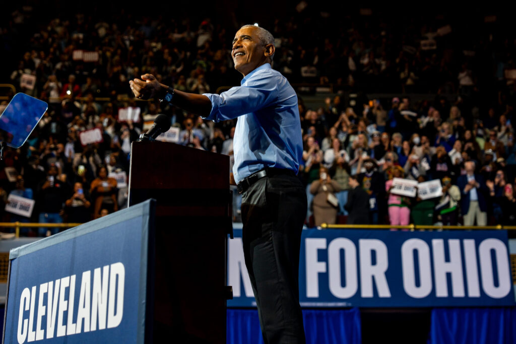 In first midterm rally, Obama blasts Trump administration