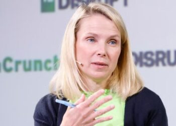 Ex-Yahoo CEO Defends Using AI to Describe Her Daughter Amid Backlash, Says Tool ‘Blew Me Away’