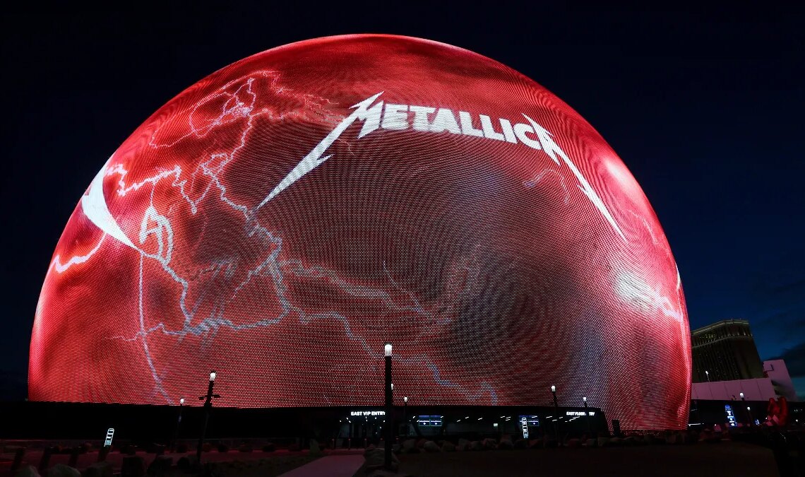 WWE Legend Spotted Riling Up The Sphere Crowd at Metallica Gig