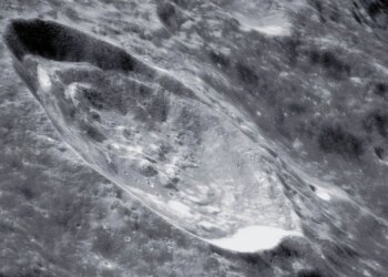 NASA Wants to Explore a Giant Moon Hole That Could Shelter Astronauts