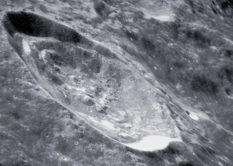 NASA Wants to Explore a Giant Moon Hole That Could Shelter Astronauts