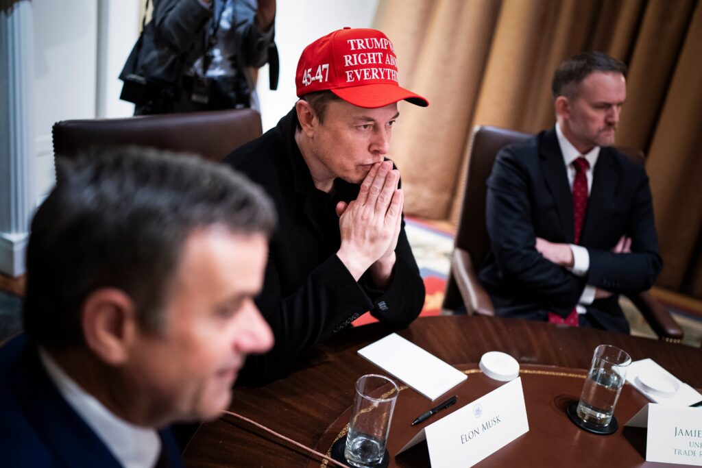 As Republicans brace for election losses, Musk prepares for war