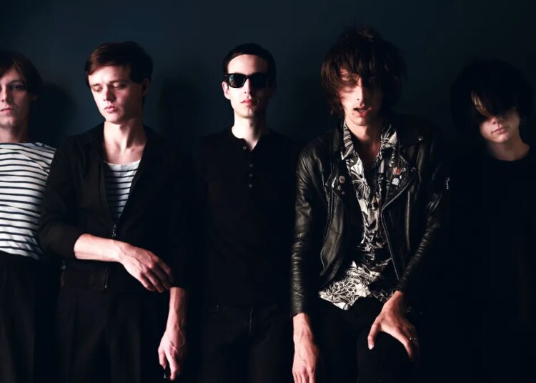 3 Legendary Shoegaze Albums From the 2000s That Millennials Somehow Forgot About