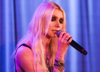 Taylor Momsen Reveals Doctors Warned She Could Lose Her Leg After Spider Bite