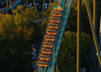 The 45-Year-Old Loophole That Keeps Roller Coasters Off the Federal Radar