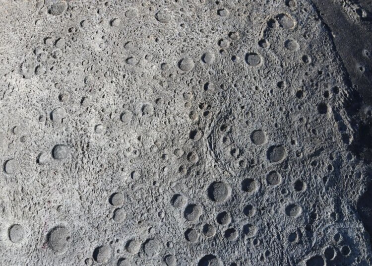 The Moon Is Shrinking, and Scientists Say That Could Be a Problem for NASA