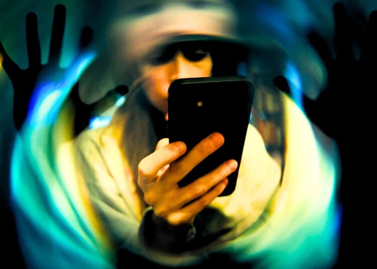 The Real Reason ‘Ghosting’ Might Finally Be Dying, According to a Relationship Expert