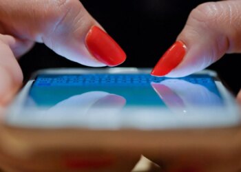 The Simple Phone Habit That Can Quietly Make You More Anxious