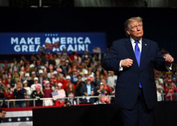 Trump swaps rallies for phone calls in the final days of the election