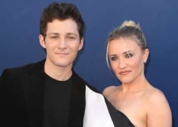 Emily Osment Asked for Intimacy Coordinator Over ‘Uncomfortable’ Age Gap With Co-Star on ‘Young Sheldon’