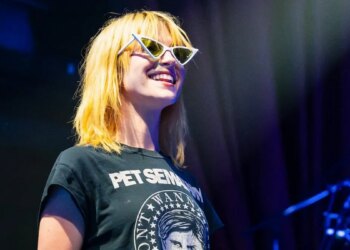 Watch: Hayley Williams Tease a Steamy Cover of a Beyoncé Classic at Houston Show