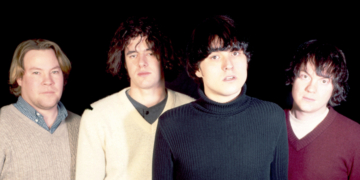 3 Alternative Rock Songs From the 90s That Belong on Your Halloween Playlist