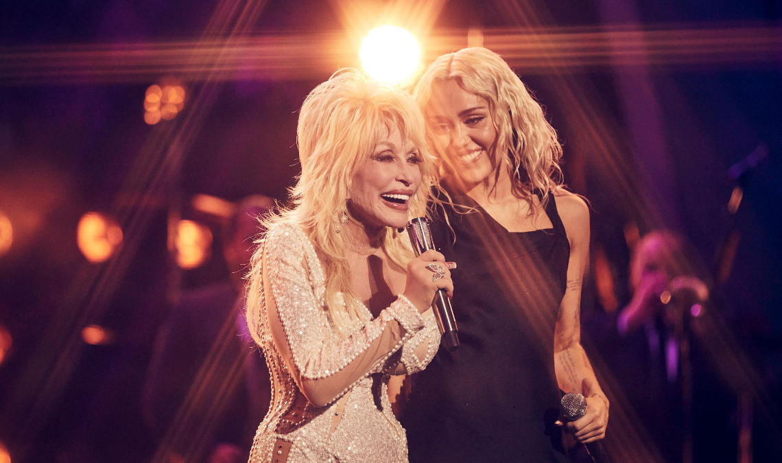 This Pop Icon Claims Dolly Parton Contacted Her From the Beyond Ahead of Sold-Out Comeback Shows