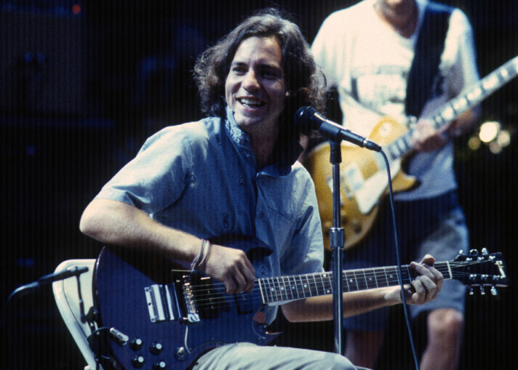 5 Forgotten Pearl Jam Songs That Showcase Eddie Vedder at His Absolute Best