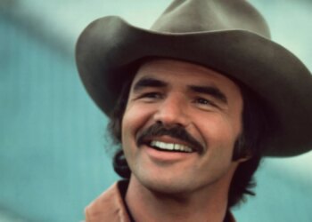 Why Burt Reynolds Dumped Horse Manure on the ‘National Enquirer’ From a Helicopter