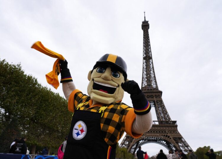 When the NFL returns to Paris. Just imagine.