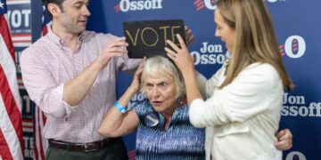 Candidates head to key swing states in a rapidly changing electoral map
