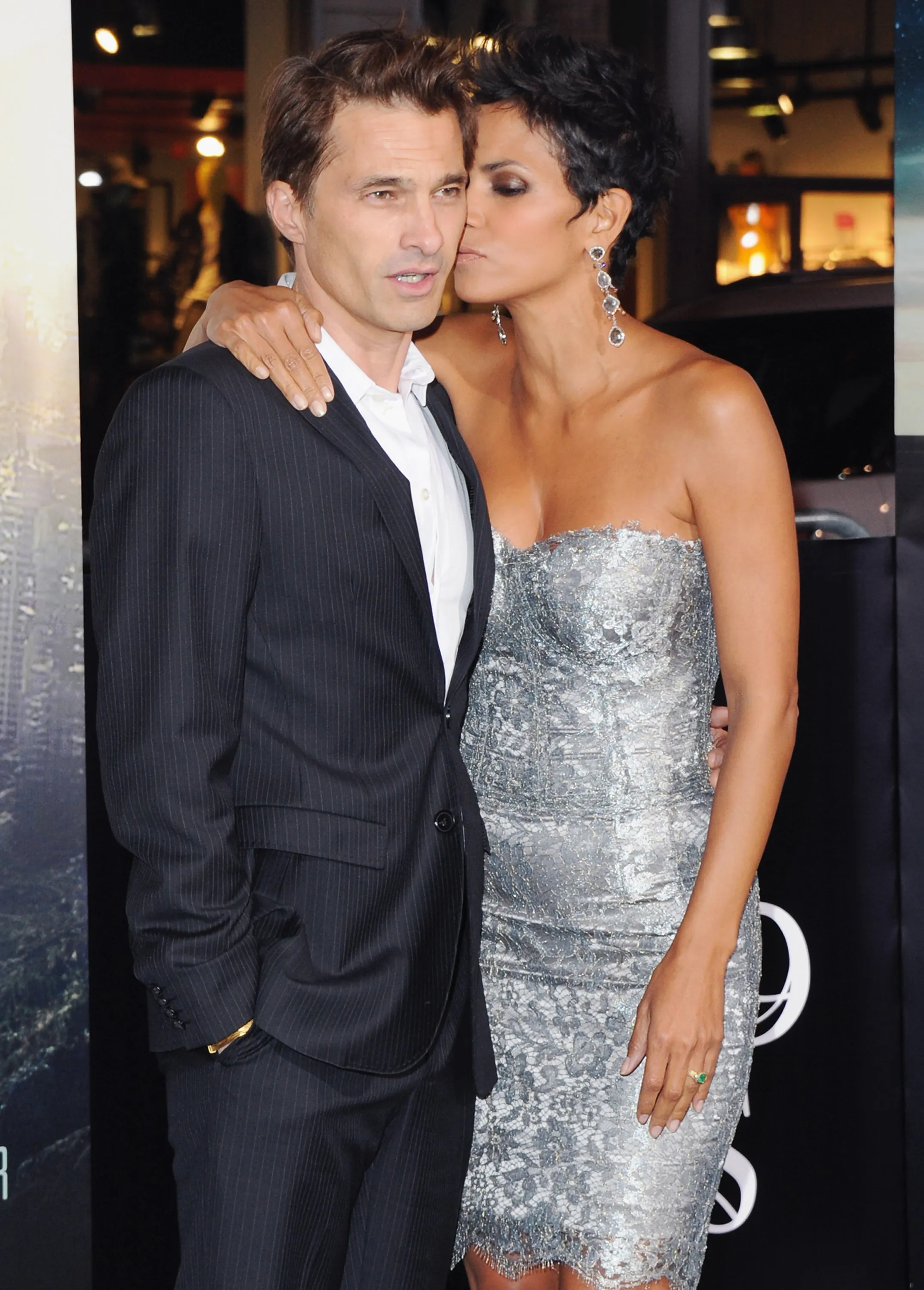 Actor Olivier Martinez and actress Halle Berry at the premiere of 