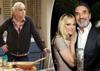 Anna Faris’ former ‘Mom’ co-star weighs in on Chuck Lorre’s brutal memoir diss
