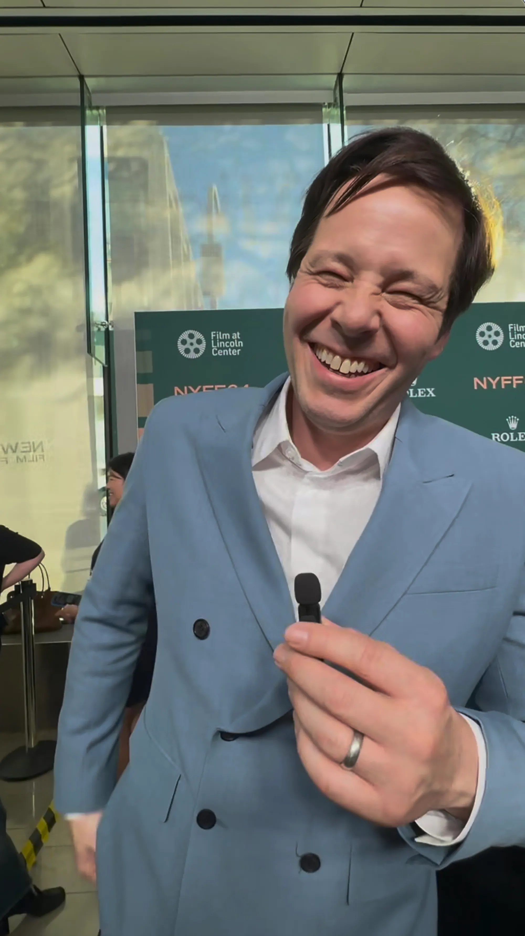Ike Barinholtz.
