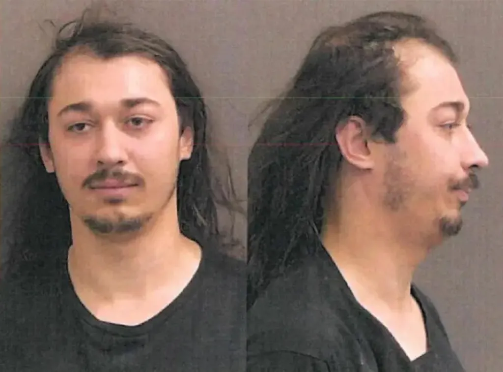 Mugshot of Austen Wable showing front and side views.